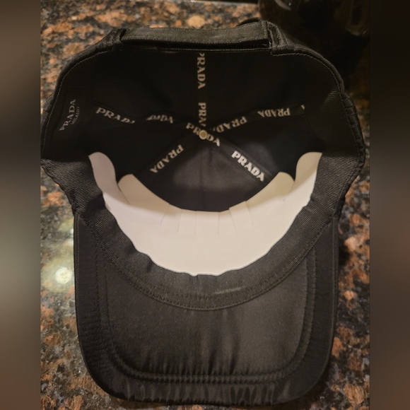 Prada Black Cap with Gold Logo - Picture 7 of 8